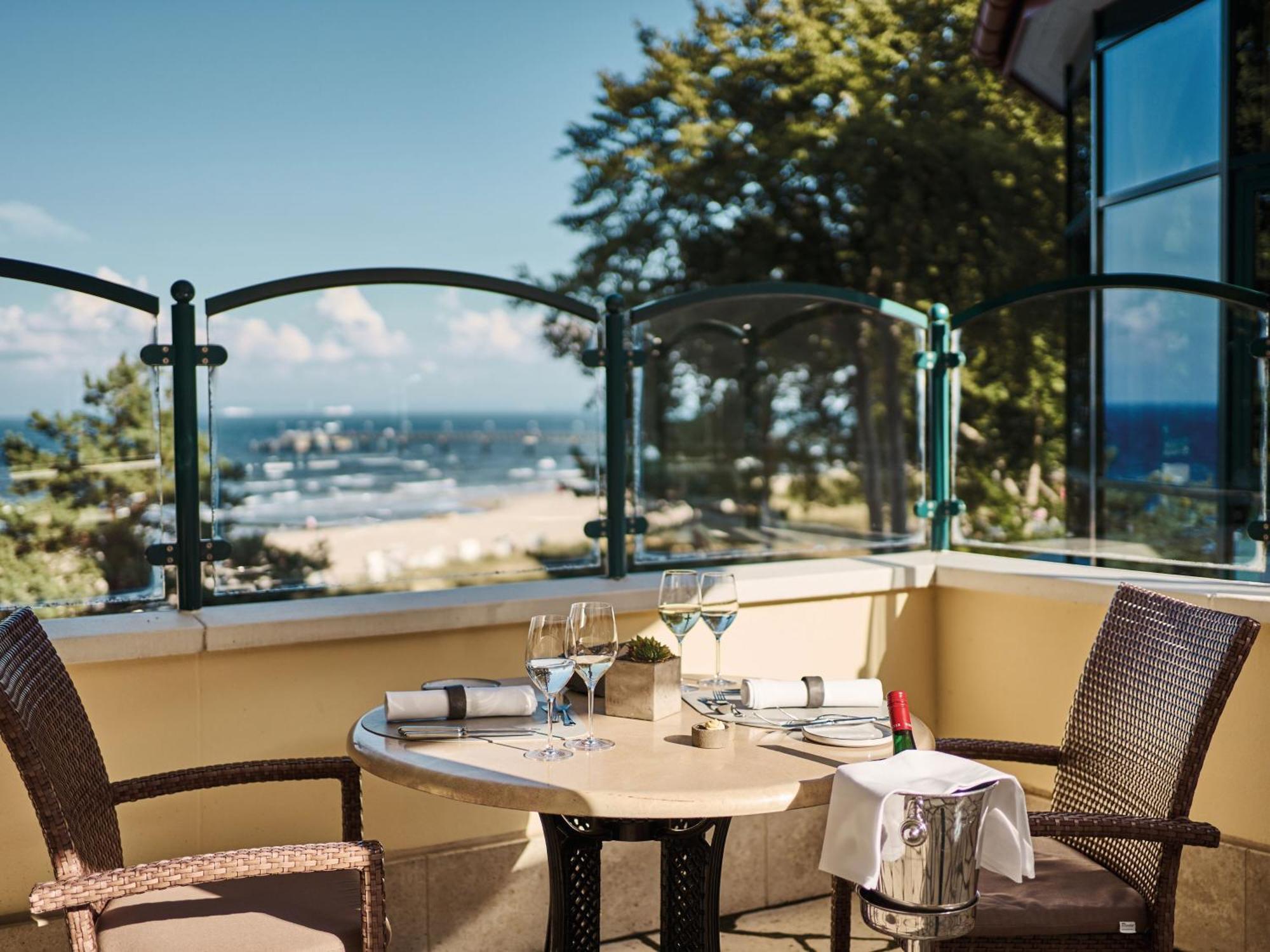 Aja Strandhotel Bansin Отель Херингсдорф